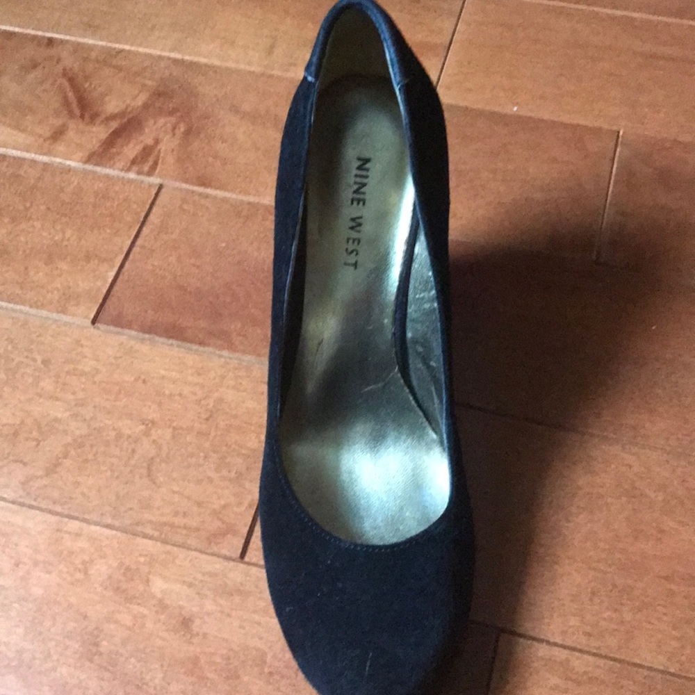 Nine West suede size 5 1/2